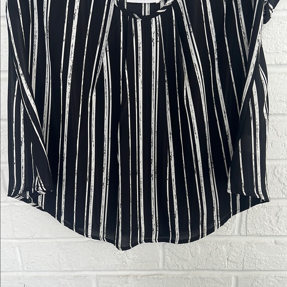 Lush Black and White Asymmetrical Cut Out Blouse - Picture 3 of 6